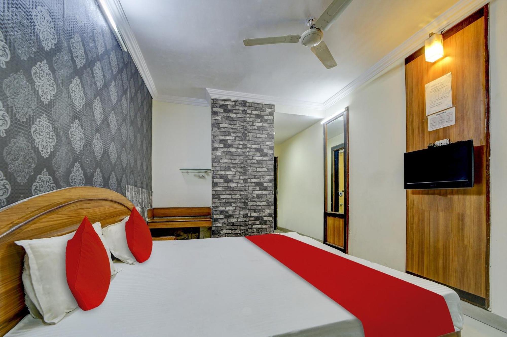 Oyo Flagship 81248 Hotel Satya Vilas Bhopal Exterior foto