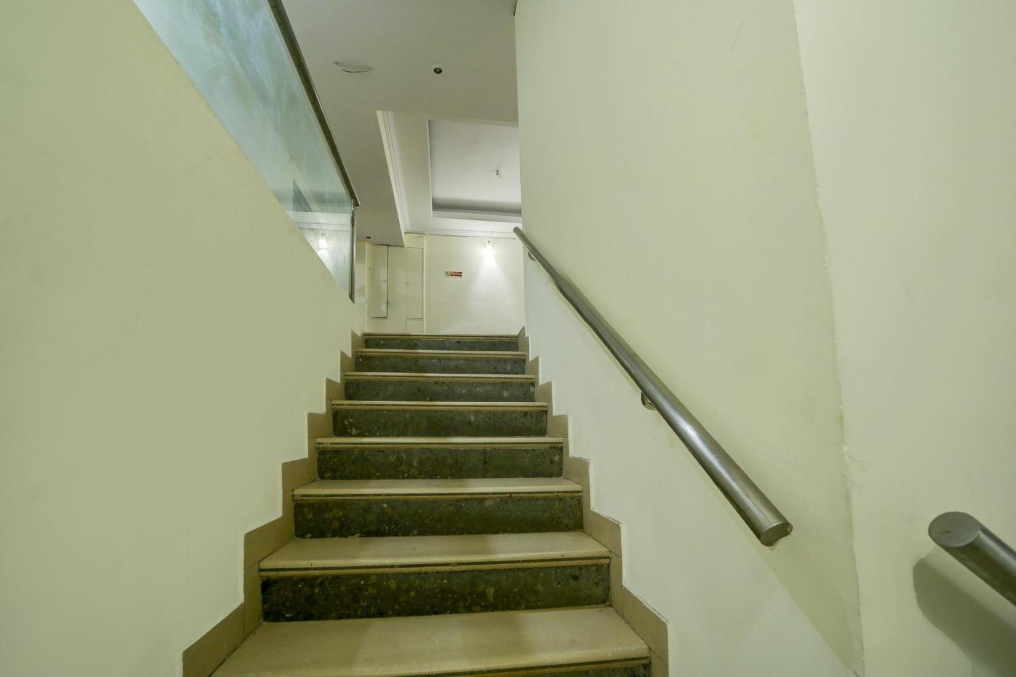 Oyo Flagship 81248 Hotel Satya Vilas Bhopal Exterior foto